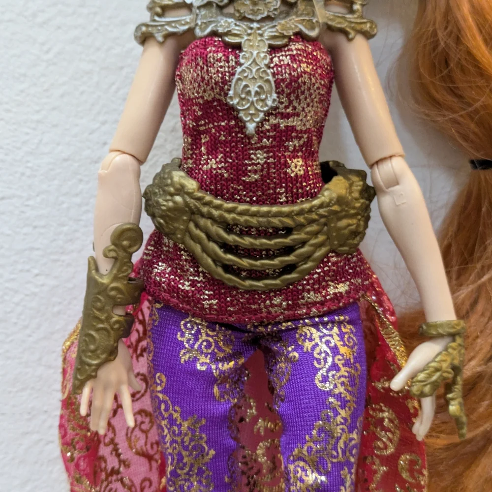 Ever After High Dragon Games Holly O’Hair Doll
